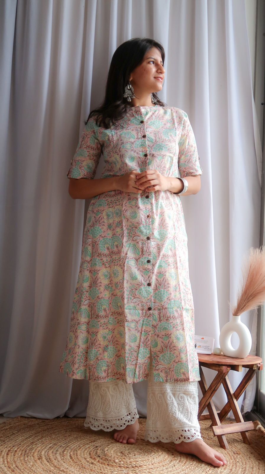 Daily Essential: Enchanting Gardenia Breeze Long Kurta