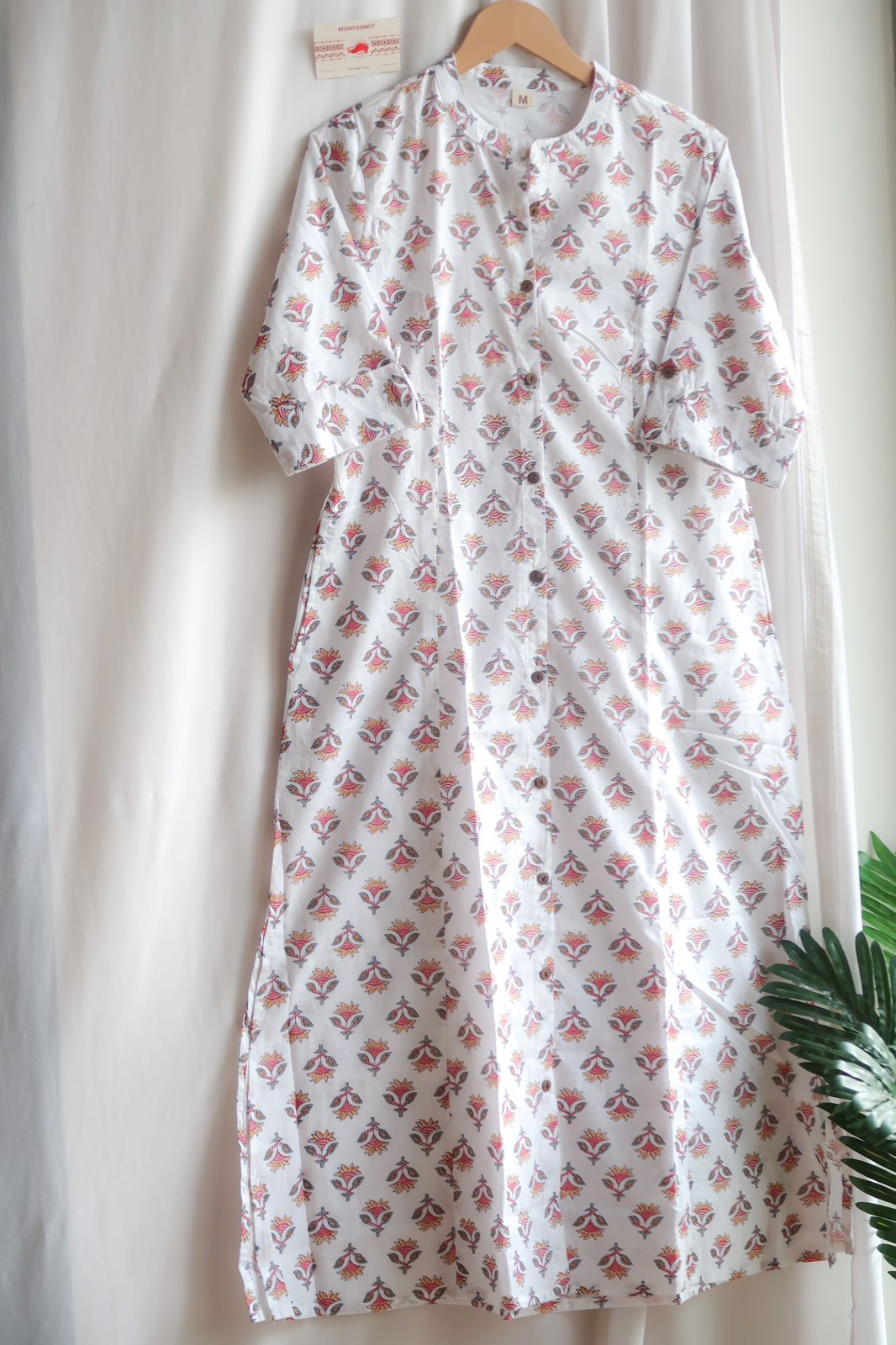 Daily Essential: Peaceful Blooms Long Kurta
