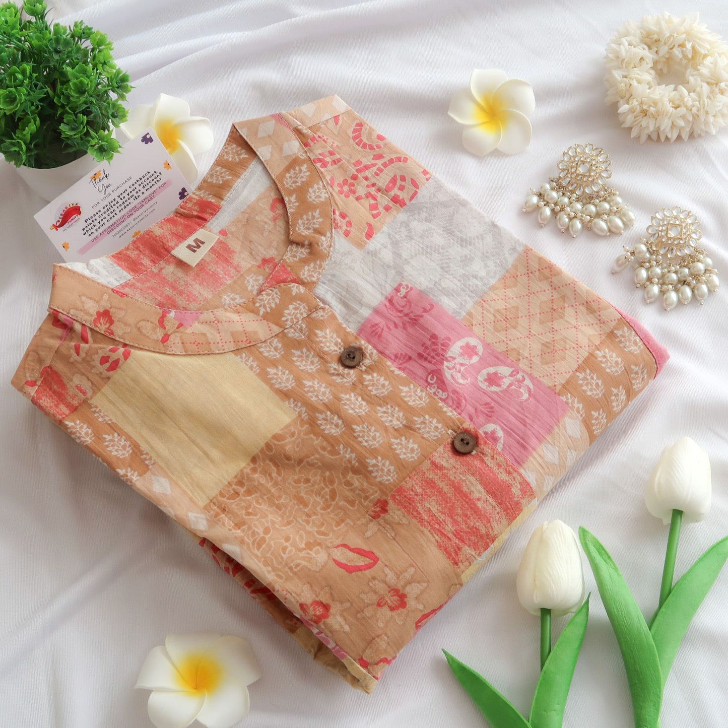 Daily Essential: Aesthetic Patterns Long Kurta