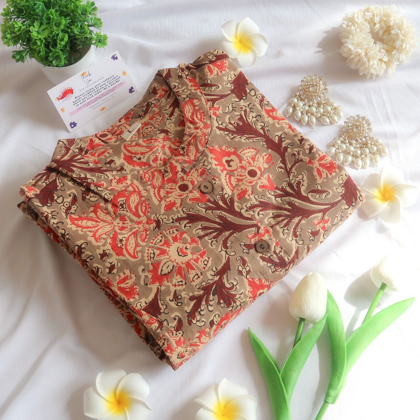 Daily Essential: Cafe Blossom Long Kurta