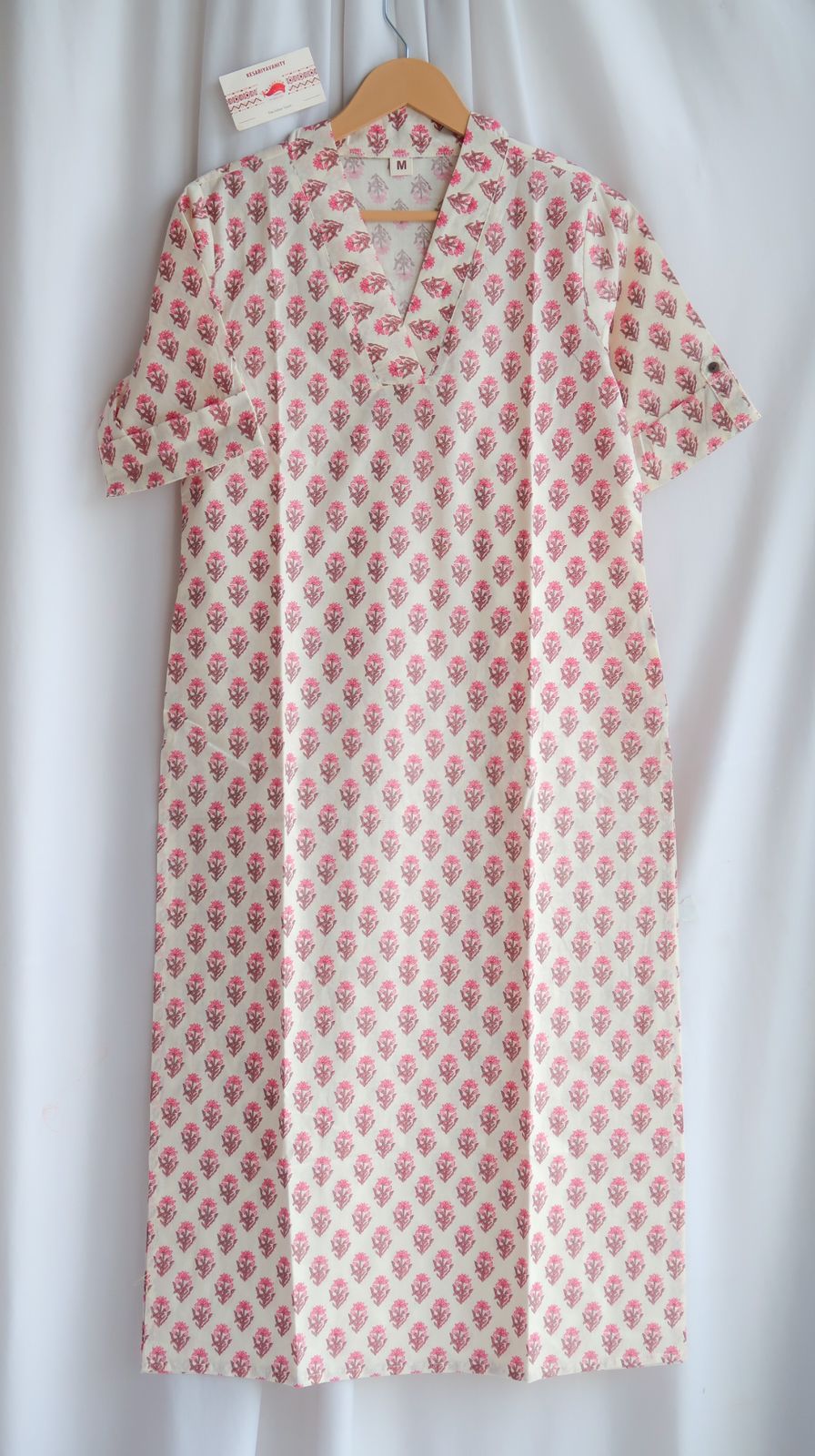 Creamy Florals V-Neck Long Kurta