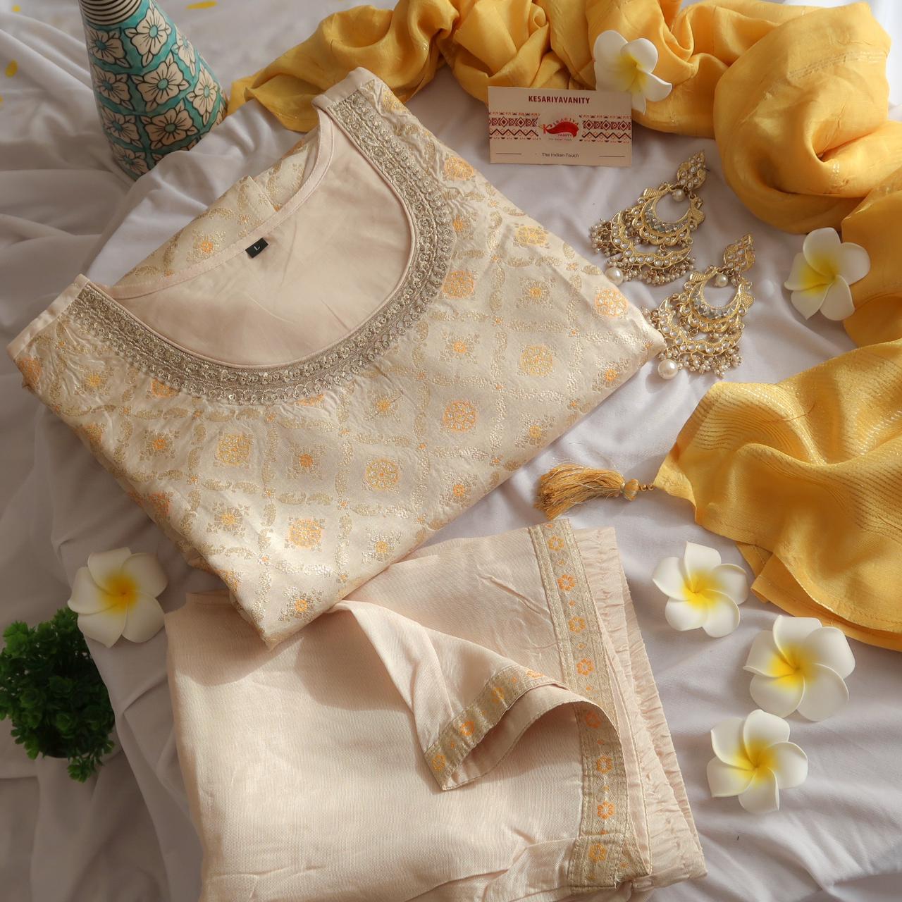 Zareen Festive Special Suit Set - Pure Gharchola