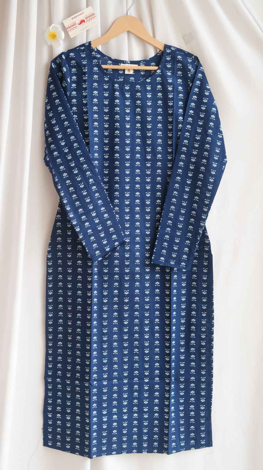 Lotus Bliss Full Sleeves Long Kurta