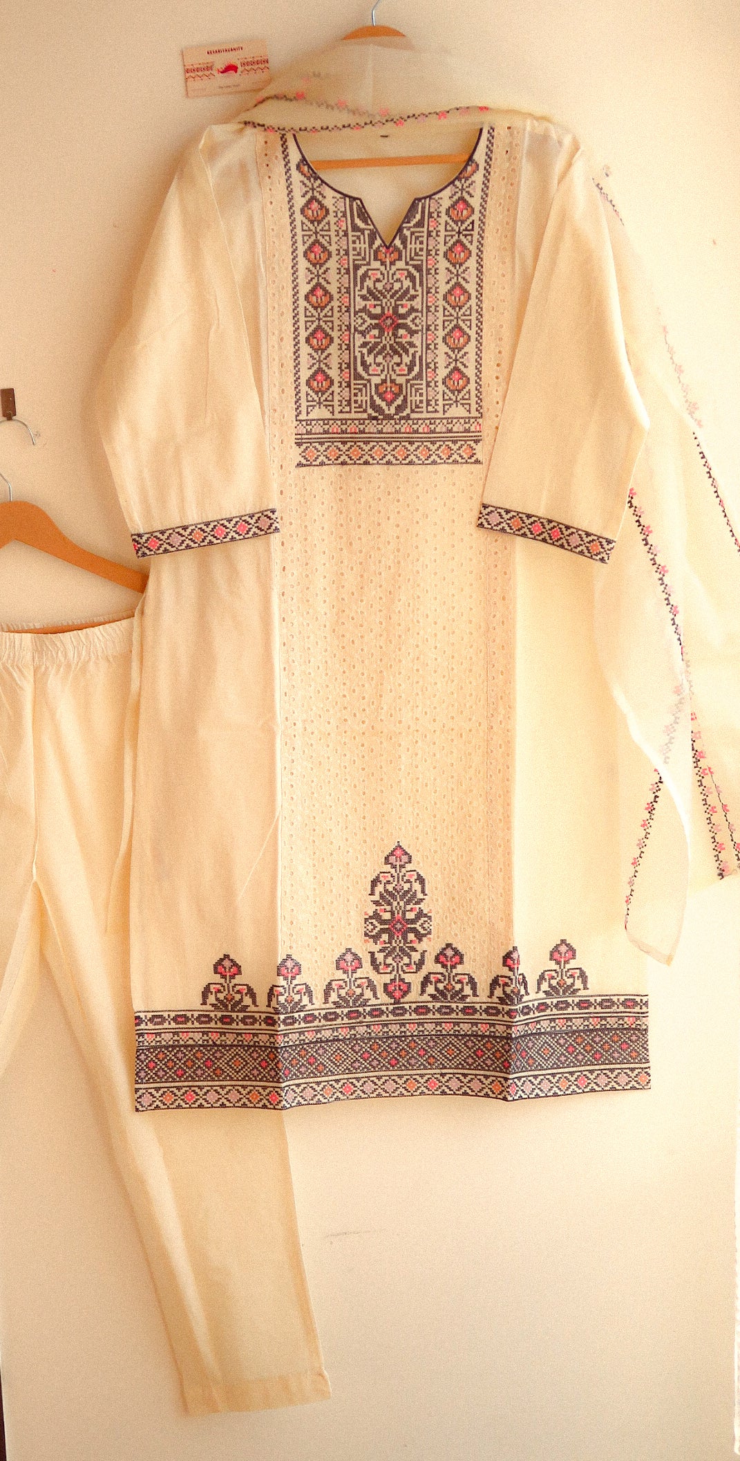 Saadgi Embroidered Three-Piece Cotton Suit Set