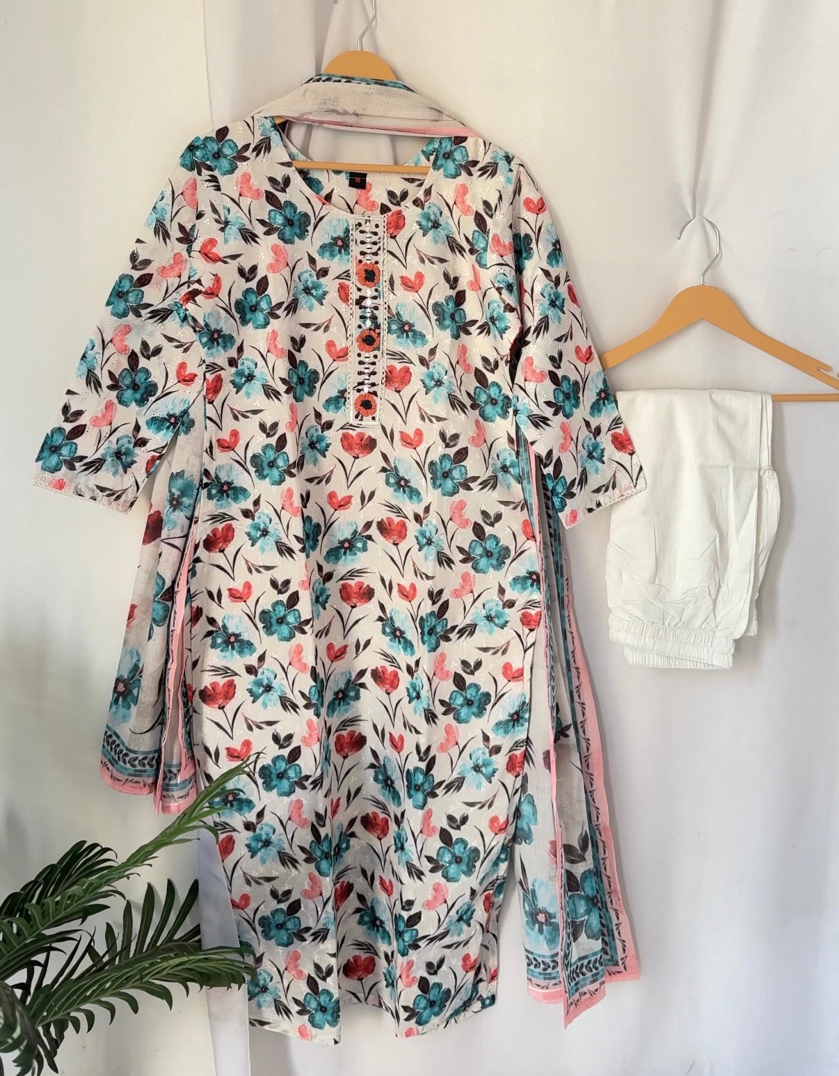 Floral Cutwork Suit set - phool